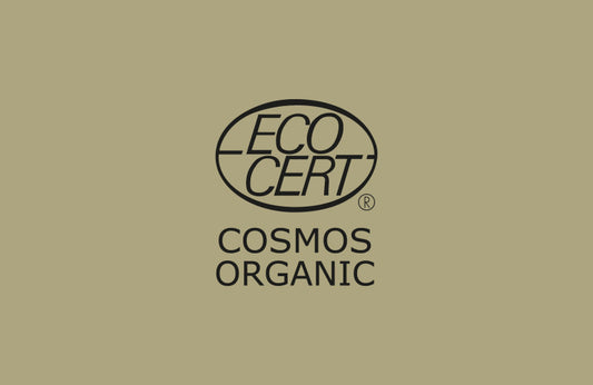 Comprendre la Certification ECOCERT COSMOS ORGANIC: L’Engagement Naturel d’Ancestral Essence Genève